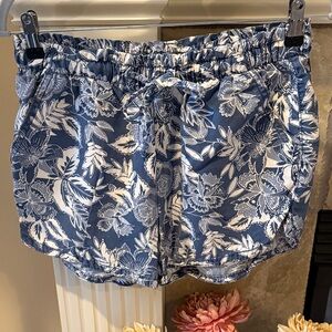American Eagle Outfitters Blue and White Floral Elastic Waist Shorts